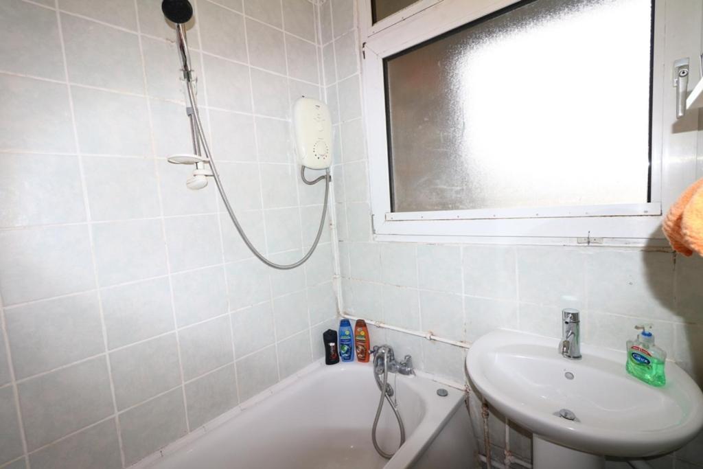 Cosy 3 Bed Apt, Old Truman Brewery! Brick Lane, London, E1 Extérieur photo